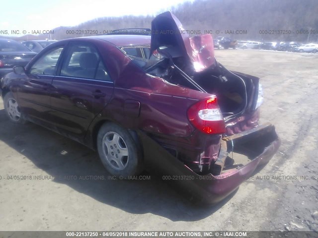 4T1BF32K22U007708 - 2002 TOYOTA CAMRY LE/XLE/SE მუქწითელი ფოტო 3