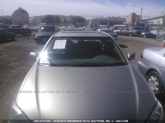 4T1BE32K22U589389 - 2002 TOYOTA CAMRY LE/XLE/SE 棕色 照片 6