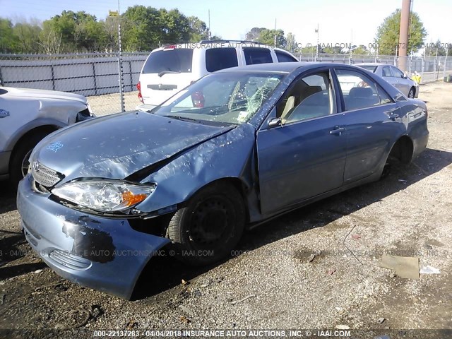 4T1BE32K82U512574 - 2002 TOYOTA CAMRY LE/XLE/SE ღია ლურჯი ფოტო 2