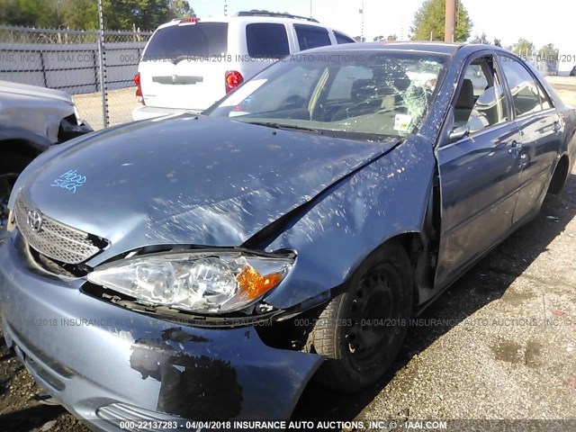 4T1BE32K82U512574 - 2002 TOYOTA CAMRY LE/XLE/SE ღია ლურჯი ფოტო 6