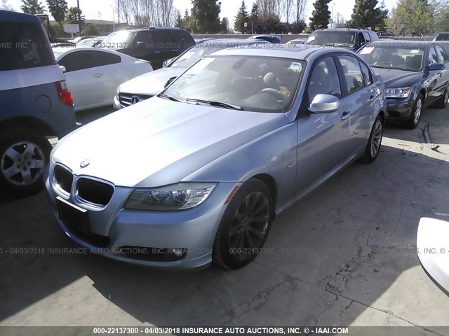 WBAPH5G58BNM74576 - 2011 BMW 328 I SULEV Light Blue photo 2