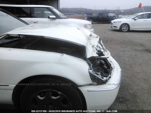 JH4KA9656YC003362 - 2000 ACURA 3.5RL WHITE photo 6