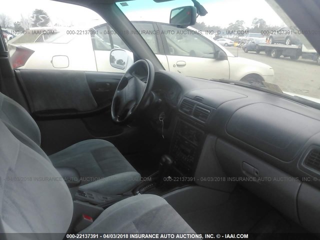 JF1SF65522H736575 - 2002 SUBARU FORESTER S Սպիտակ լուսանկար 5