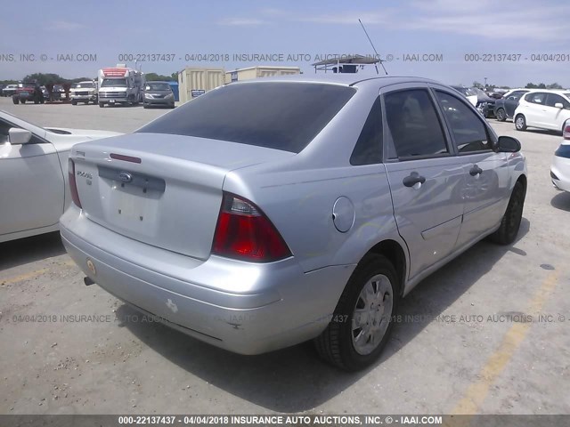 1FAFP34N77W244769 - 2007 FORD FOCUS ZX4/S/SE/SES 银色 照片 4