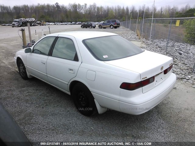 4T1BG22K3WU245418 - 1998 TOYOTA CAMRY CE/LE/XLE 白色 照片 3