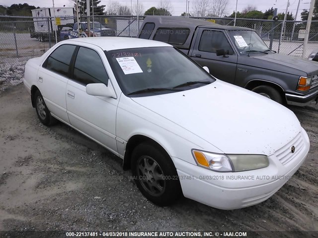 4T1BG22K3WU245418 - 1998 TOYOTA CAMRY CE/LE/XLE 白色 照片 6