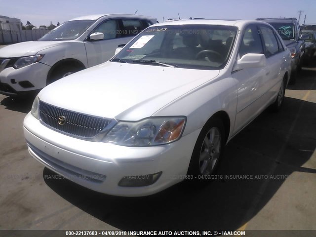 4T1BF28B5YU036873 - 2000 TOYOTA AVALON XL/XLS WHITE photo 2