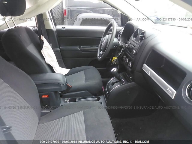 1C4NJDBB6GD571911 - 2016 JEEP COMPASS SPORT WHITE photo 5