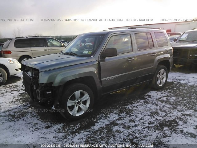 1C4NJRFB9CD672331 - 2012 JEEP PATRIOT LATITUDE GRAY photo 2