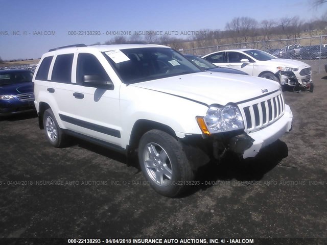 1J4HR48N35C727648 - 2005 JEEP GRAND CHEROKEE LAREDO/COLUMBIA/FREEDOM WHITE photo 1