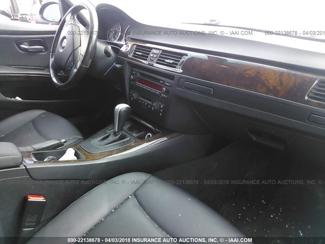 WBAVB17566NK37317 - 2006 BMW 325 I AUTOMATIC BLACK photo 5