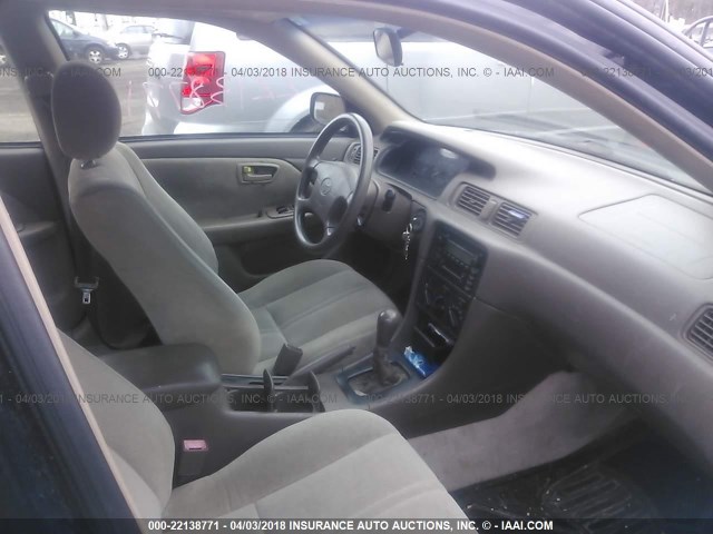 4T1BG22K9YU651979 - 2000 TOYOTA CAMRY CE/LE/XLE 黑色 照片 5