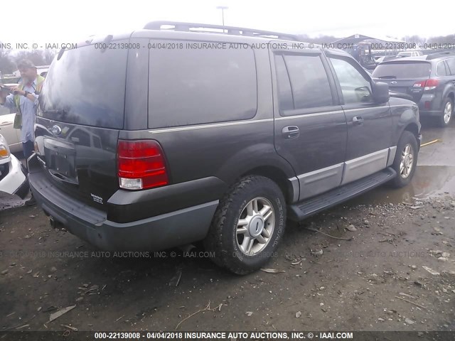 1FMFU16585LA49195 - 2005 FORD EXPEDITION XLT BLACK photo 4