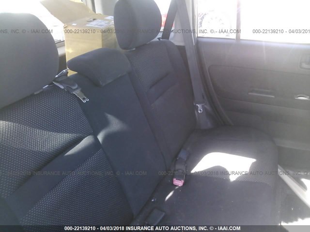 JTLKT324940134405 - 2004 TOYOTA SCION XB GRAY photo 8