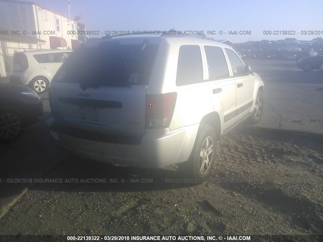 1J4GS48K05C500701 - 2005 JEEP GRAND CHEROKEE LAREDO/COLUMBIA/FREEDOM SILVER photo 4