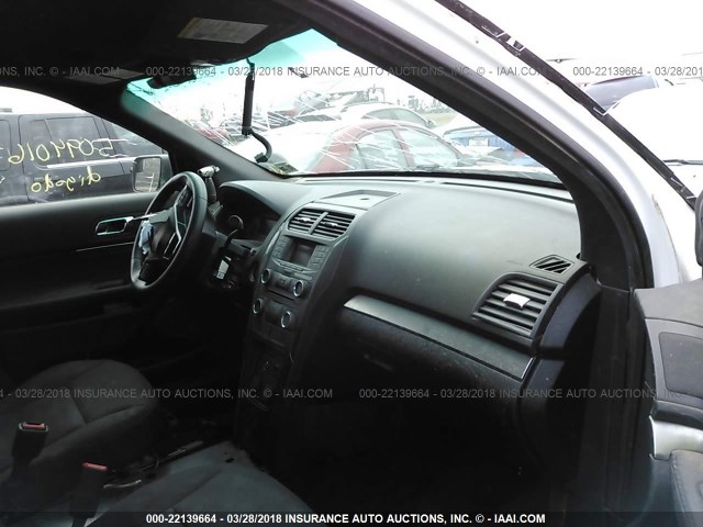 1FM5K8AR3GGA47175 - 2016 FORD EXPLORER POLICE INTERCEPTOR WHITE photo 5