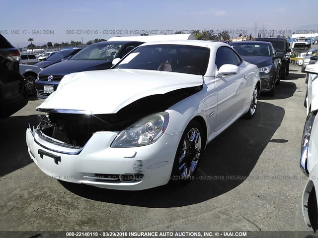 JTHFN45Y779011695 - 2007 LEXUS SC 430 WHITE photo 2