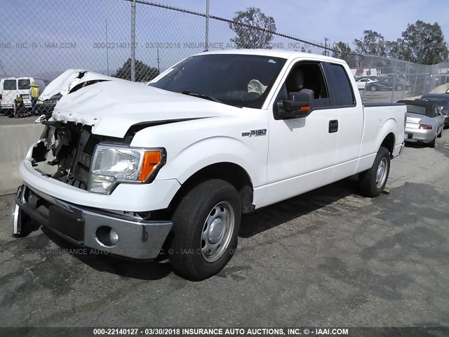 1FTEX1CM2EKE32817 - 2014 FORD F150 SUPER CAB WHITE photo 2