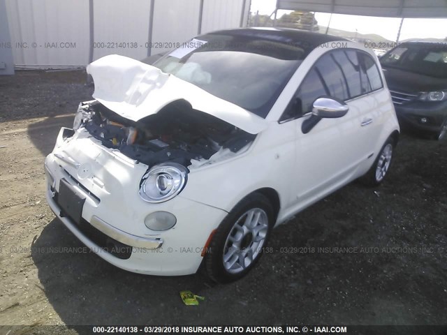 3C3CFFCR6CT195087 - 2012 FIAT 500 LOUNGE WHITE photo 2