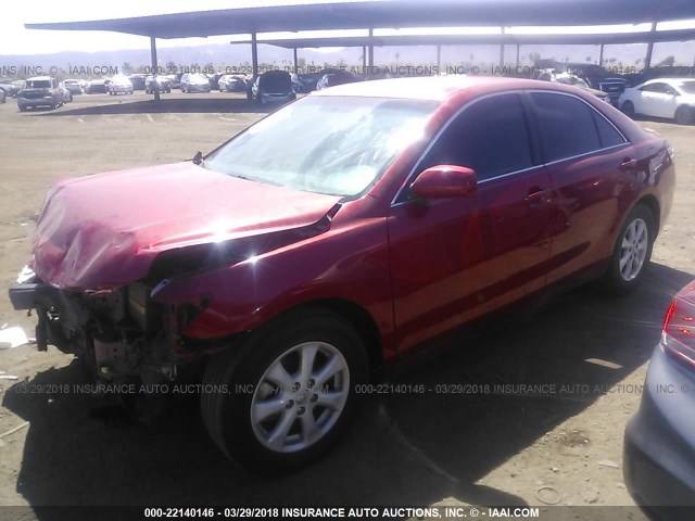 4T1BK3EK4AU105645 - 2010 TOYOTA CAMRY SE/LE/XLE RED photo 2