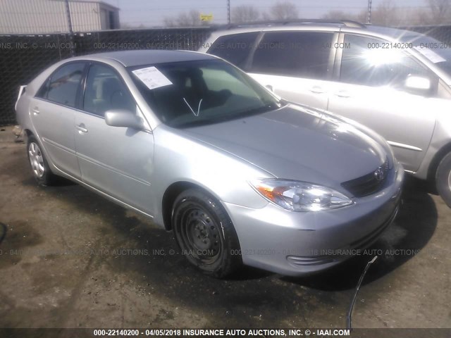 4T1BE32K14U835934 - 2004 TOYOTA CAMRY LE/XLE/SE SILVER photo 1