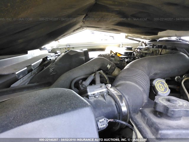 1LNLM81W3VY758342 - 1997 LINCOLN TOWN CAR EXECUTIVE SILVER photo 10