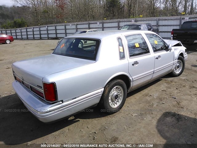 1LNLM81W3VY758342 - 1997 LINCOLN TOWN CAR EXECUTIVE SILVER photo 4