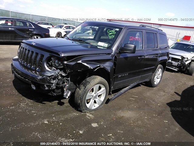 1C4NJPFBXFD120958 - 2015 JEEP PATRIOT LATITUDE GRAY photo 2