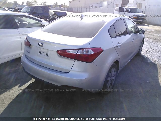 KNAFX4A67F5257701 - 2015 KIA FORTE LX SILVER photo 4