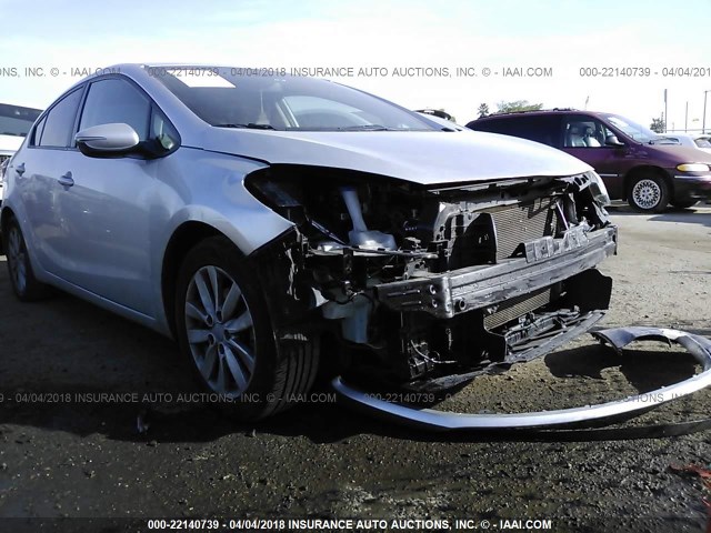 KNAFX4A67F5257701 - 2015 KIA FORTE LX SILVER photo 6