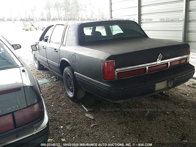 1LNLM82W4SY657143 - 1995 LINCOLN TOWN CAR SIGNATURE/SPINNAKER BLACK photo 3