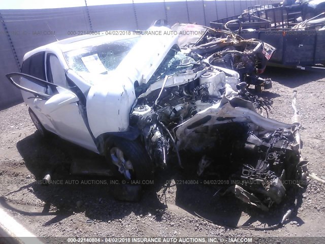 2T1LR30E06C557179 - 2006 TOYOTA COROLLA MATRIX XR WHITE photo 1