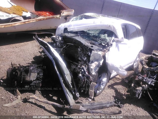 2T1LR30E06C557179 - 2006 TOYOTA COROLLA MATRIX XR WHITE photo 2