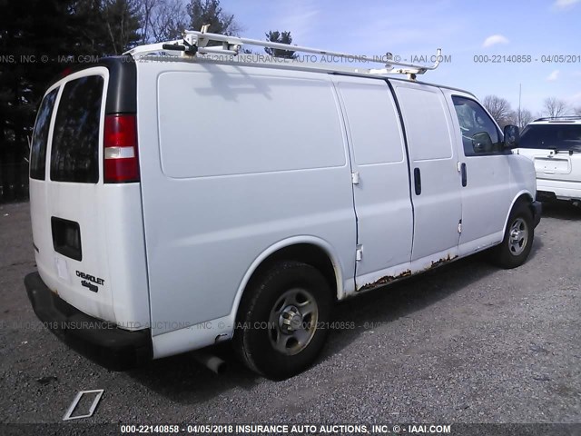 1GCFG15X861172734 - 2006 CHEVROLET EXPRESS G1500  WHITE photo 4