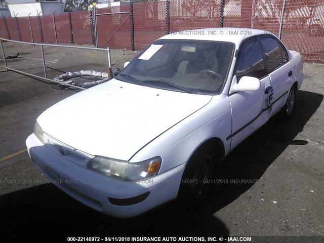 1NXBB02E3VZ523634 - 1997 TOYOTA COROLLA DX WHITE photo 2