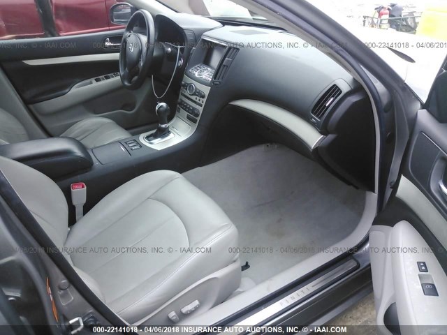 JNKBV61E88M225941 - 2008 INFINITI G35 GRAY photo 5