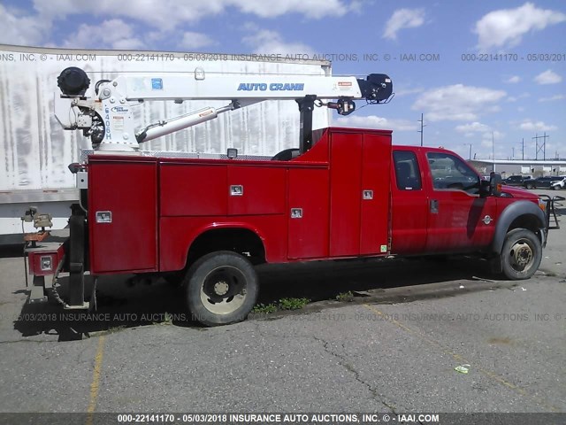 1FD0X5HT7BEC26013 - 2011 FORD F550 SUPER DUTY RED photo 8