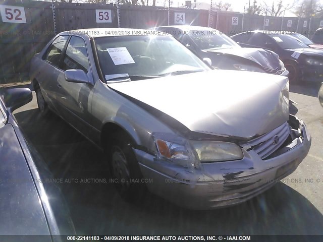 JT2BG22K3V0015400 - 1997 TOYOTA CAMRY LE/XLE GOLD photo 1