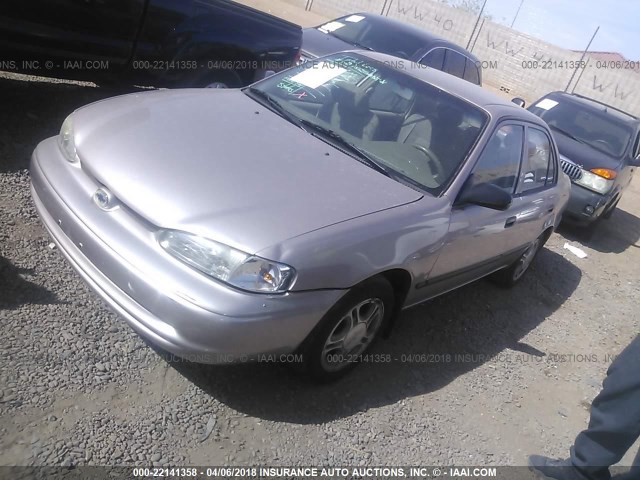 1Y1SK5283YZ433530 - 2000 CHEVROLET GEO PRIZM LSI GOLD photo 2