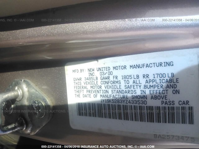 1Y1SK5283YZ433530 - 2000 CHEVROLET GEO PRIZM LSI GOLD photo 9