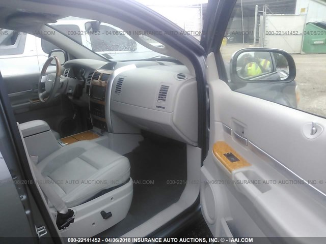 1A8HX58218F115676 - 2008 CHRYSLER ASPEN LIMITED ნაცრისფერი ფოტო 5