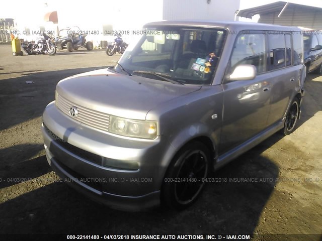 JTLKT324X40141394 - 2004 TOYOTA SCION XB SILVER photo 2