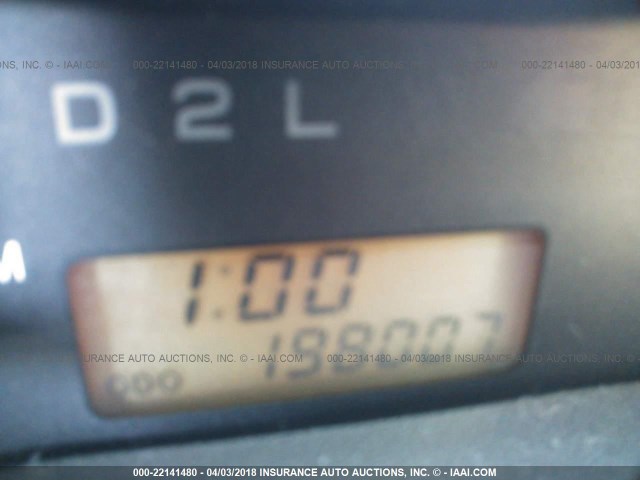 JTLKT324X40141394 - 2004 TOYOTA SCION XB SILVER photo 7