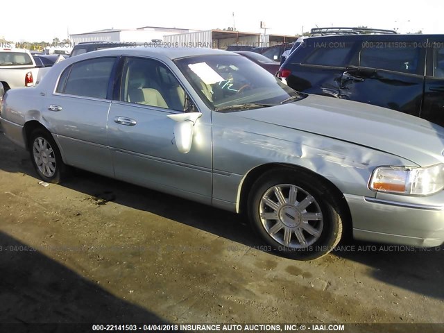 1LNHM82V27Y617969 - 2007 LINCOLN TOWN CAR SIGNATURE LIMITED Light Blue photo 6