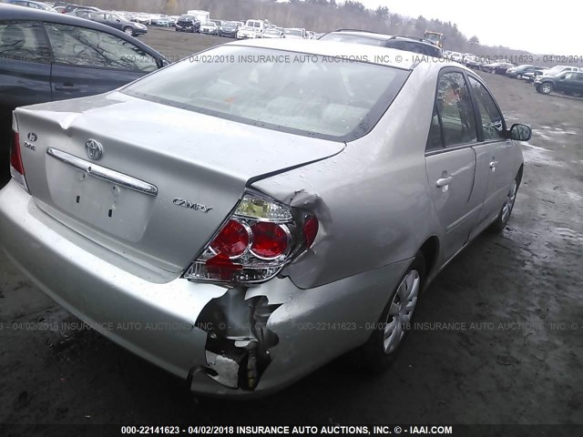 4T1BE32K15U957422 - 2005 TOYOTA CAMRY LE/XLE/SE SILVER photo 4