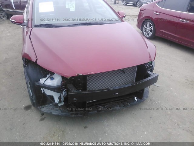 KMHD84LF3HU328224 - 2017 HYUNDAI ELANTRA SE/VALUE/LIMITED RED photo 6