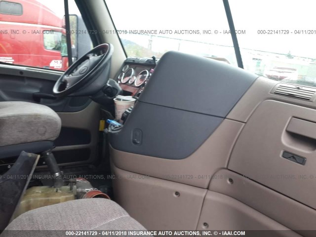 3AKJGLD51ESFR6006 - 2014 FREIGHTLINER CASCADIA 125  WHITE photo 5