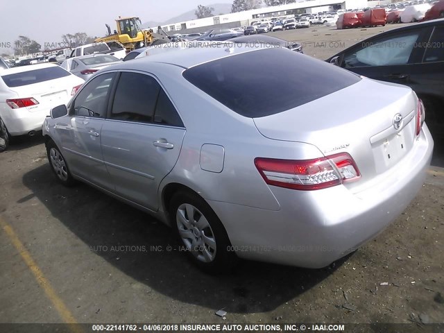 4T4BF3EK5BR154381 - 2011 TOYOTA CAMRY SE/LE/XLE Күміс фото 3
