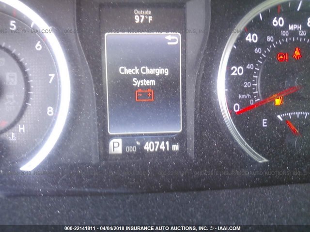 4T1BF1FK1HU300359 - 2017 TOYOTA CAMRY LE/XLE/SE/XSE WHITE photo 7