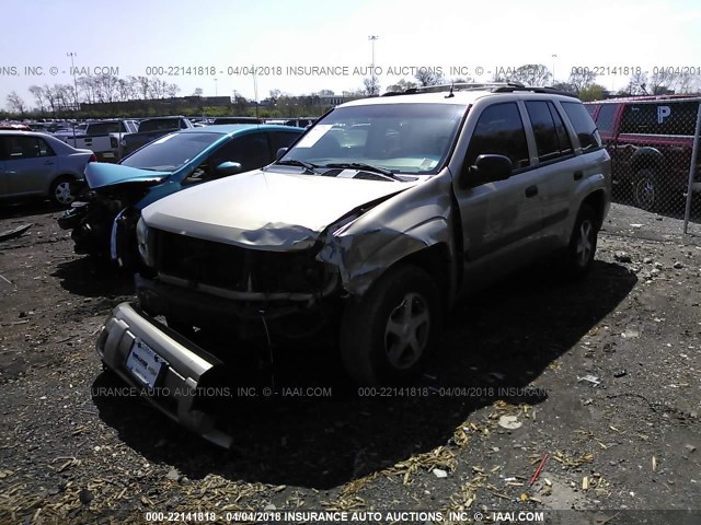 1GNDT13S552127244 - 2005 CHEVROLET TRAILBLAZER LS/LT GOLD photo 2